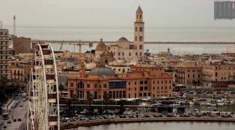 Bari dall'alto: la citt ammirata dal belvedere del Palazzo della Provincia